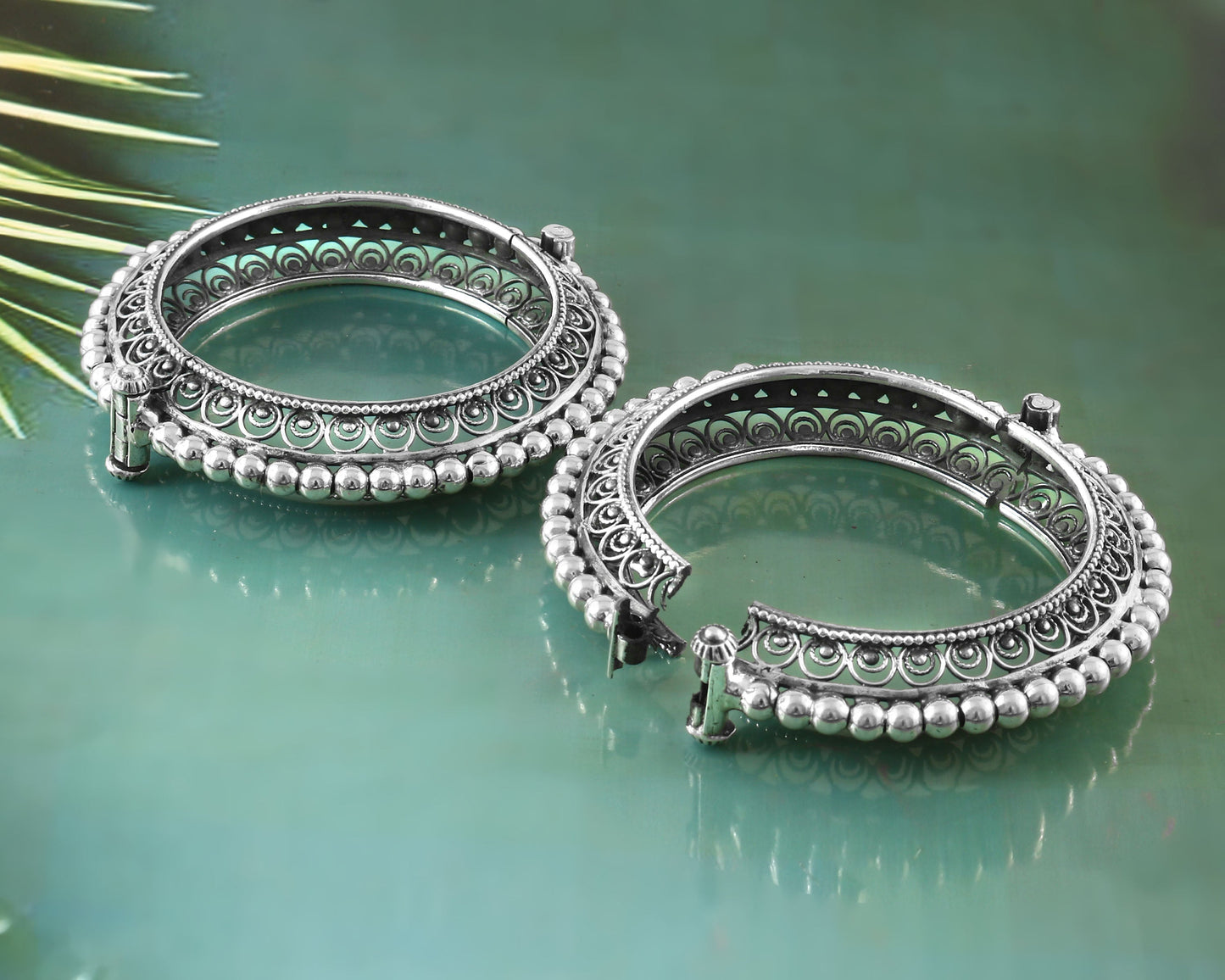 Jali Work Granulated Bangle