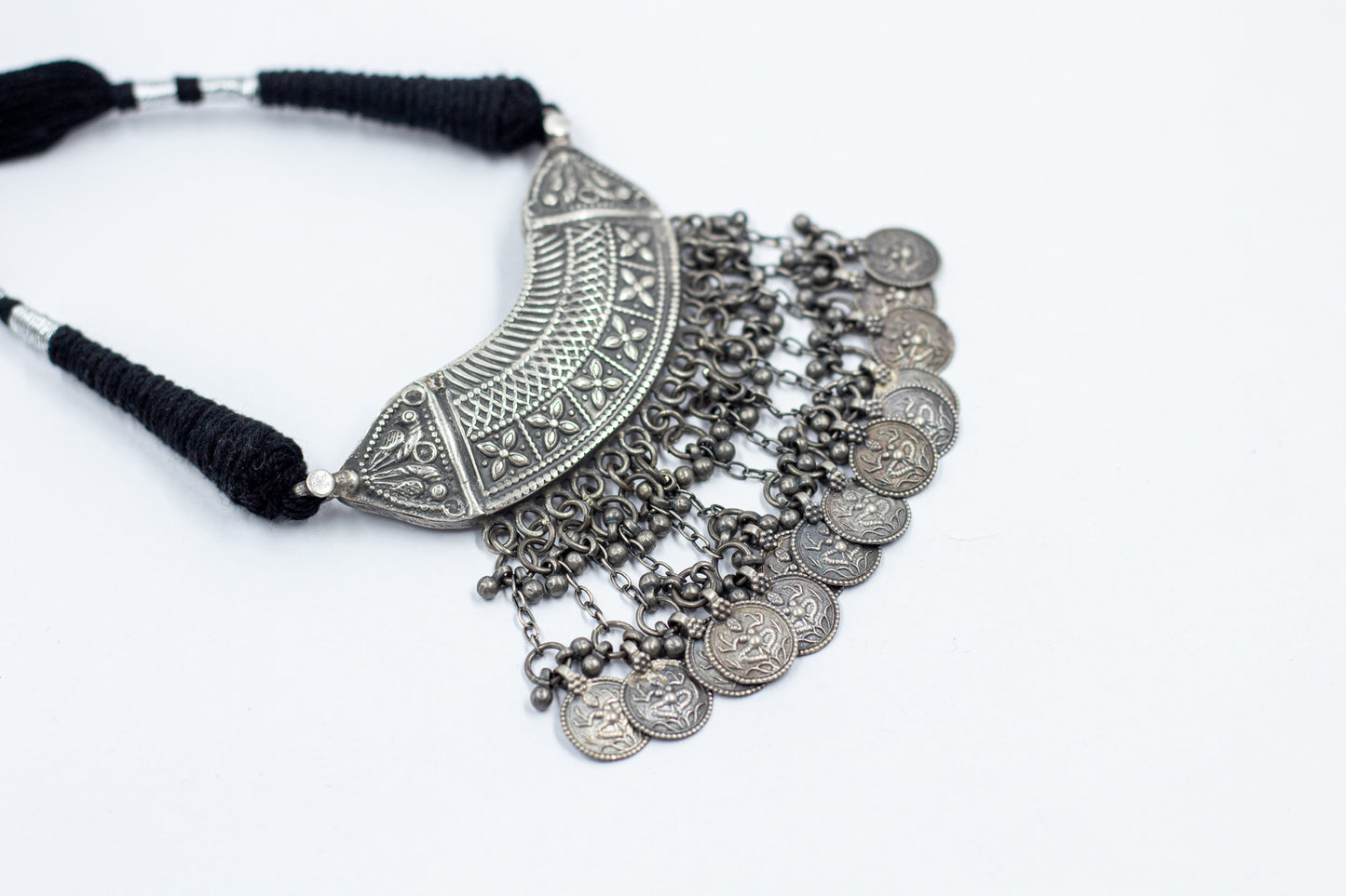 Flower Embossed Black Thread Necklace
