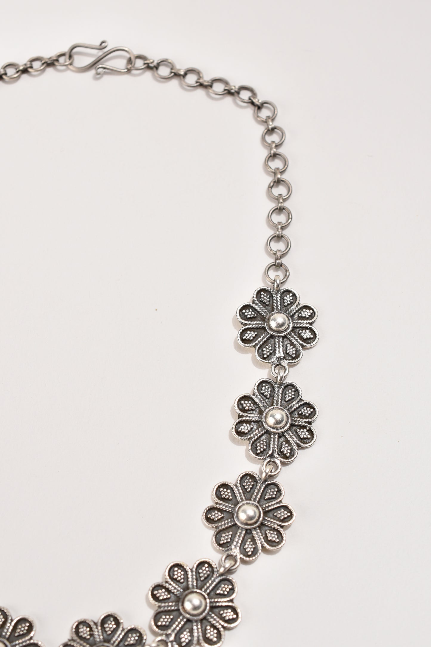 Granulated Flower Necklace