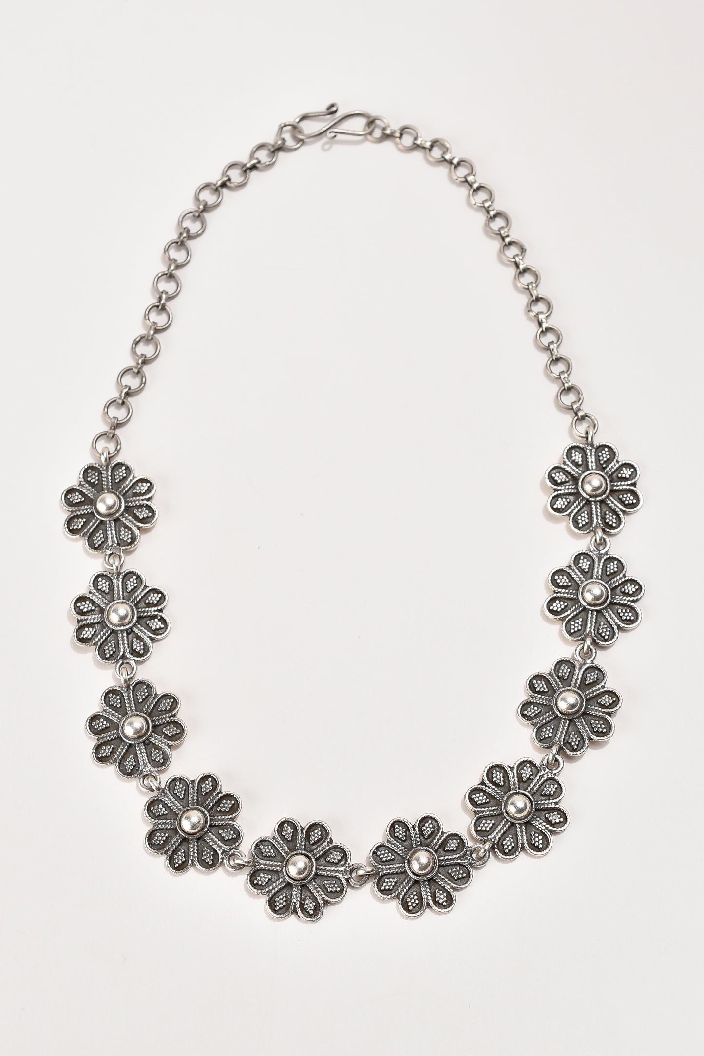 Granulated Flower Necklace