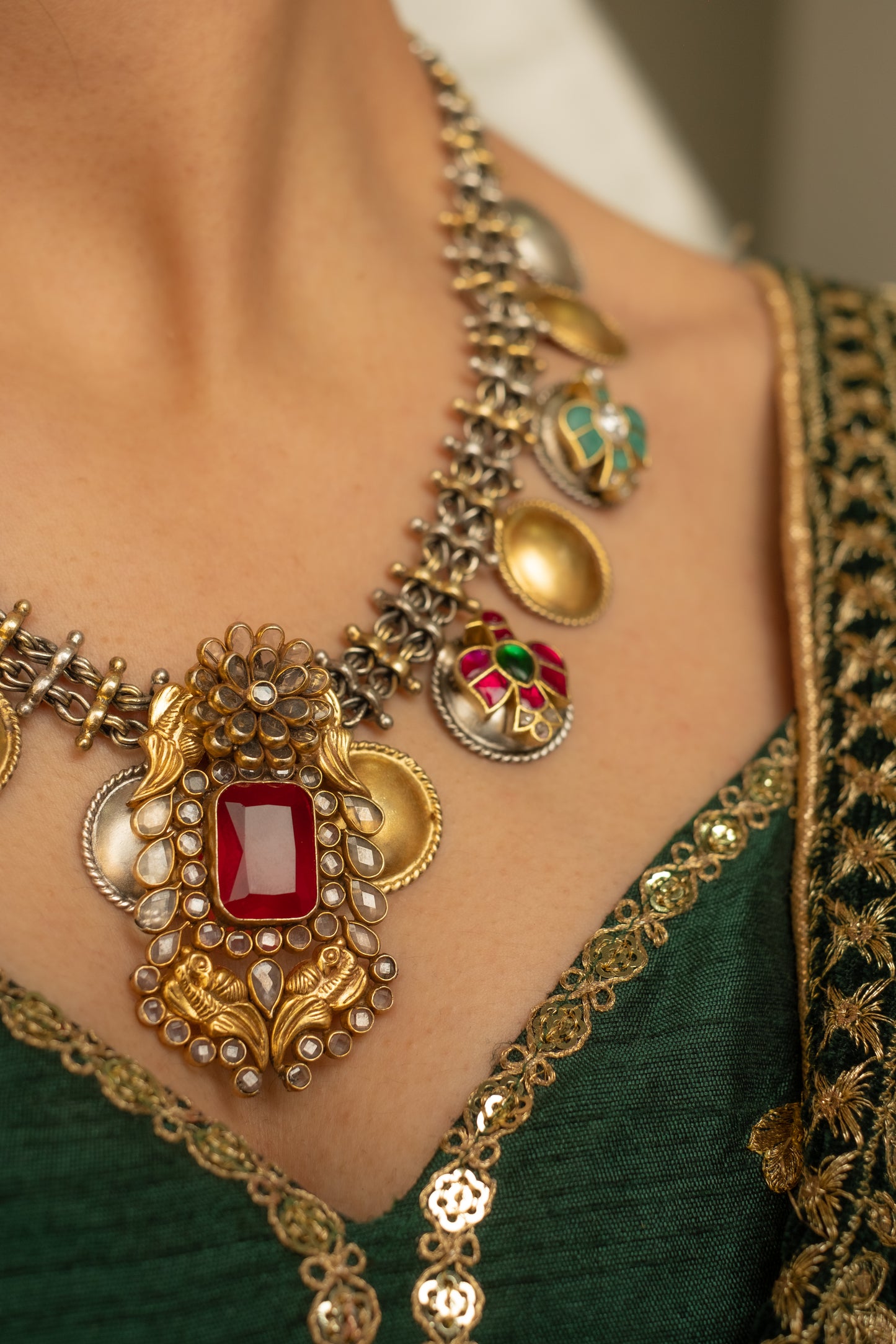 Dual Tone Floral Kundan Necklace