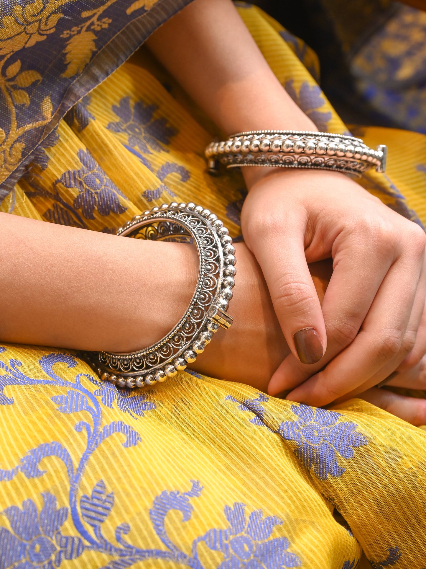 Jali Work Granulated Bangle