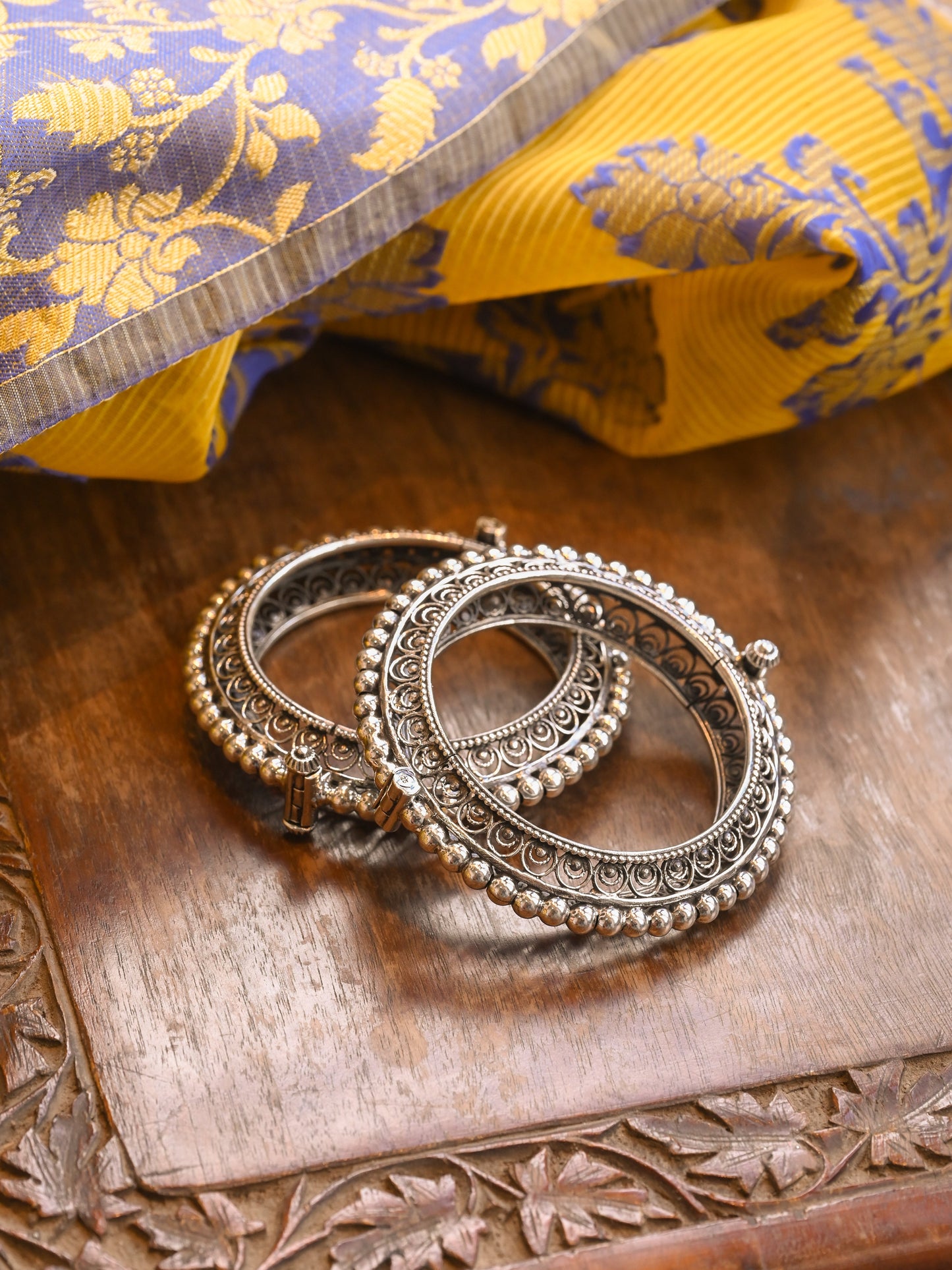 Jali Work Granulated Bangle