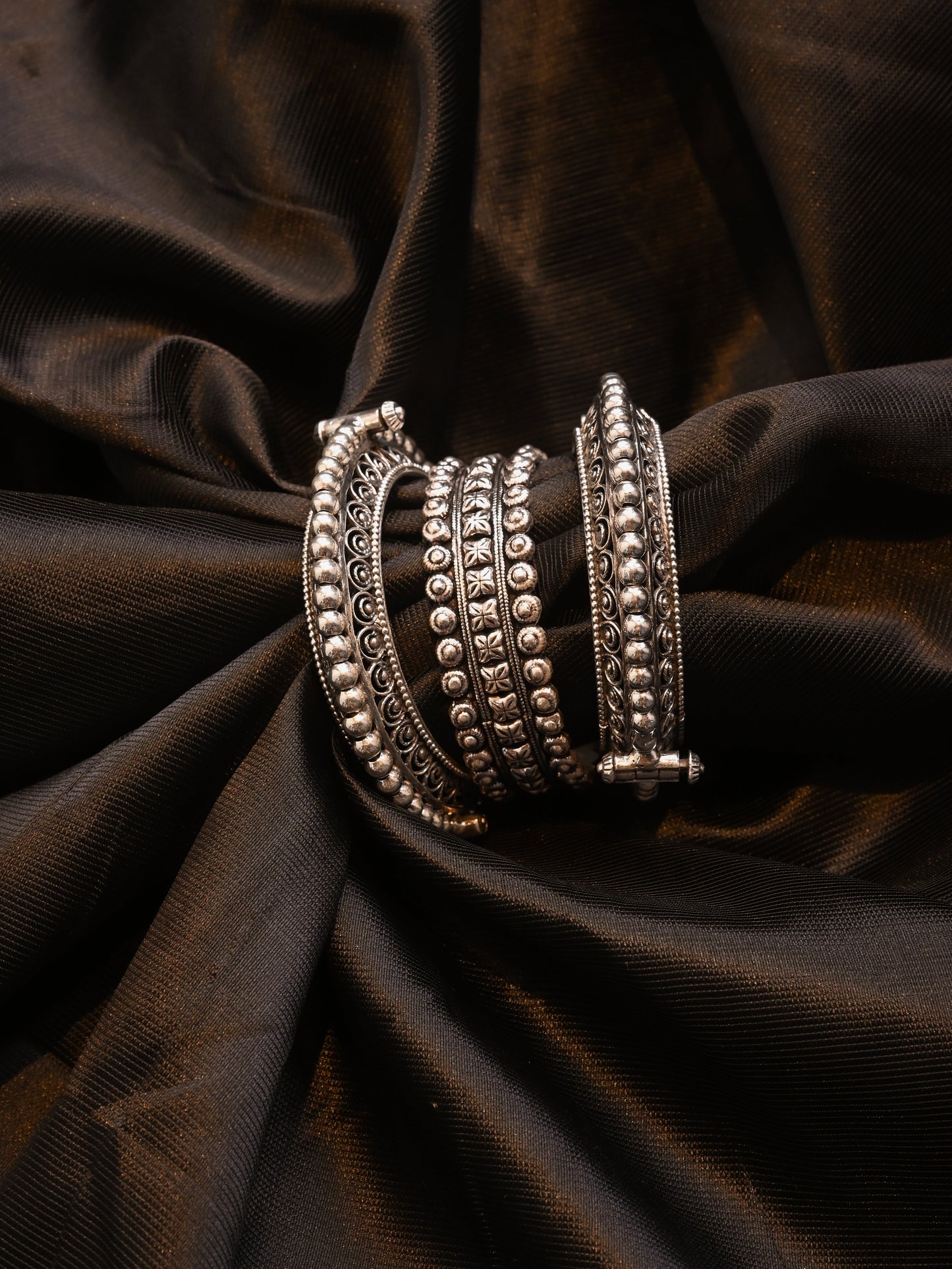 Jali Work Granulated Bangle