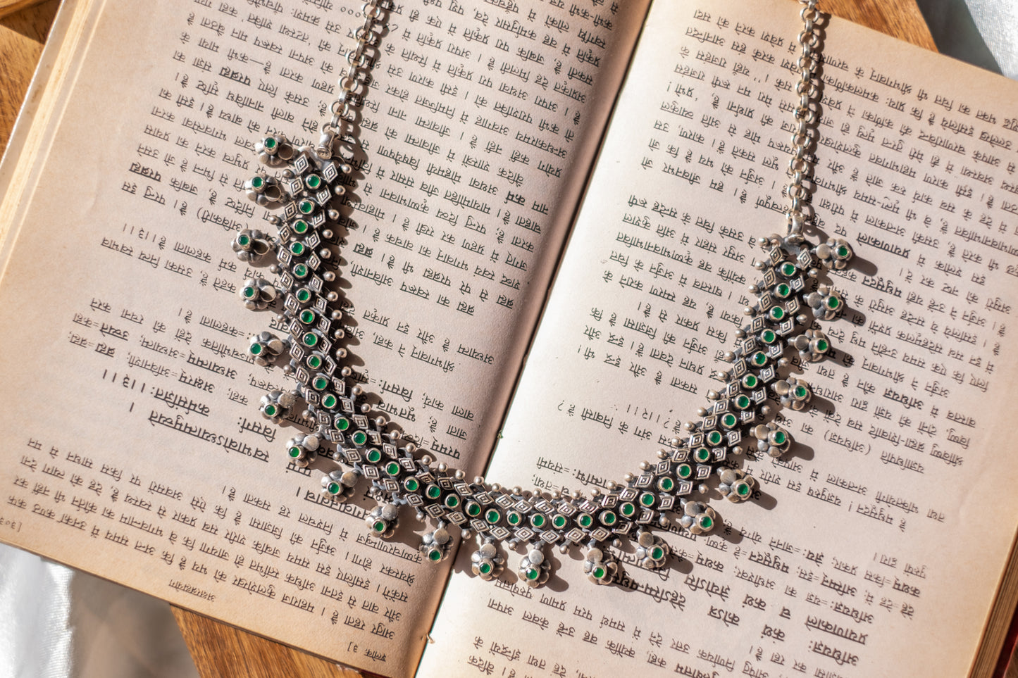 Green Stone and Flower Hanging Necklace - ADA