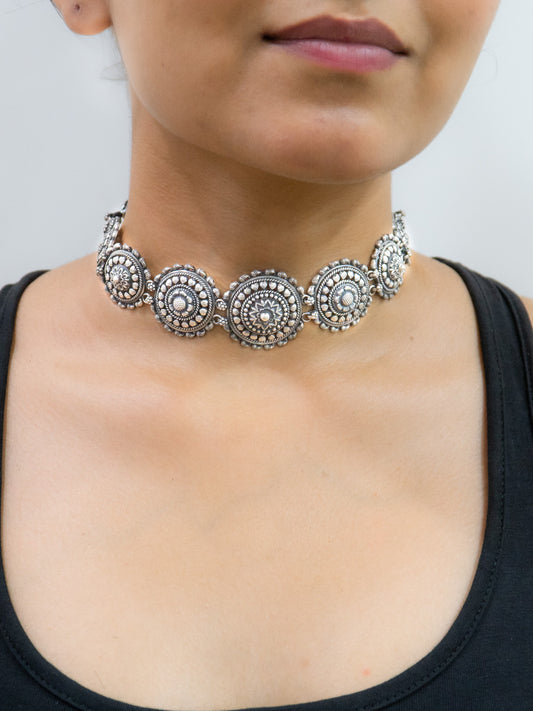 Flower Embossed Pasley Border Choker - DORA