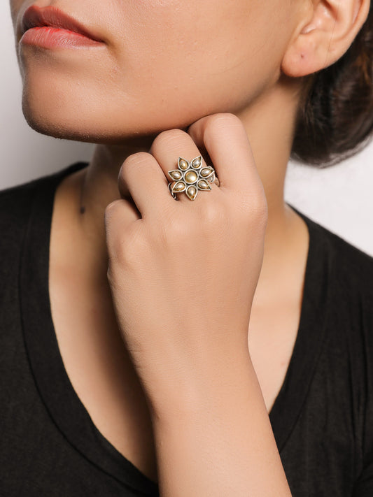 Flower Ring - SAADHGEE