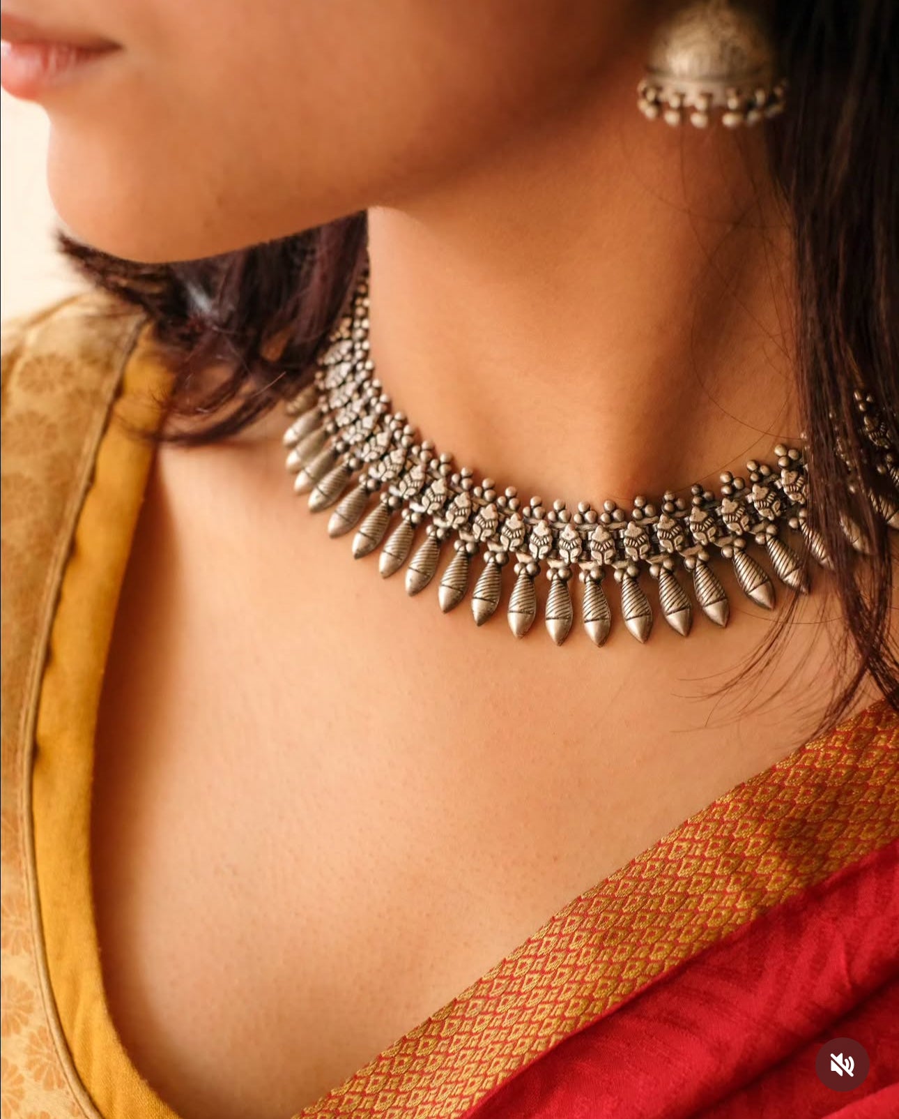 Granulated Paan Leaf Necklace - ADA