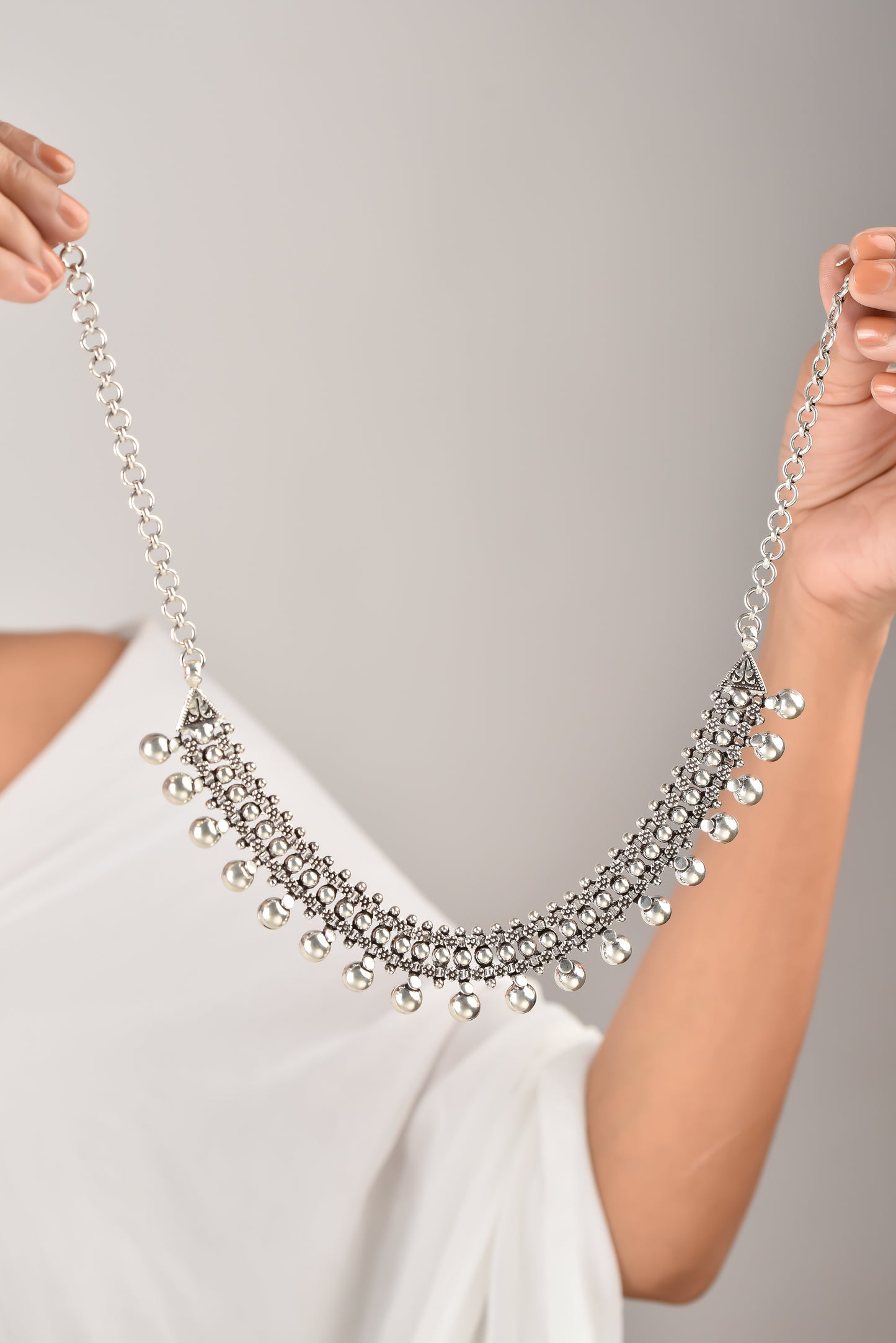 Interlink Chain Ball Necklace
