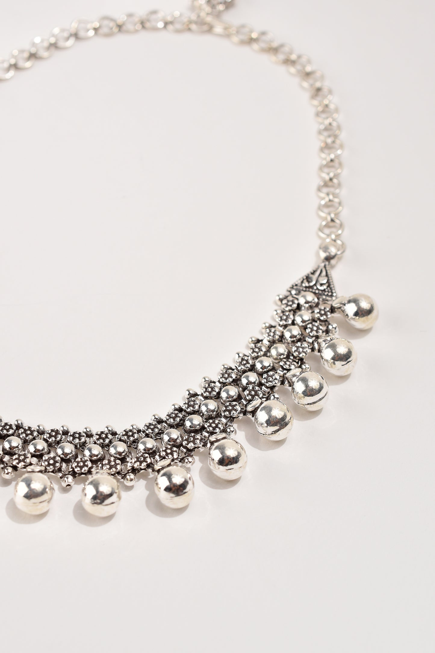 Interlink Chain Ball Necklace