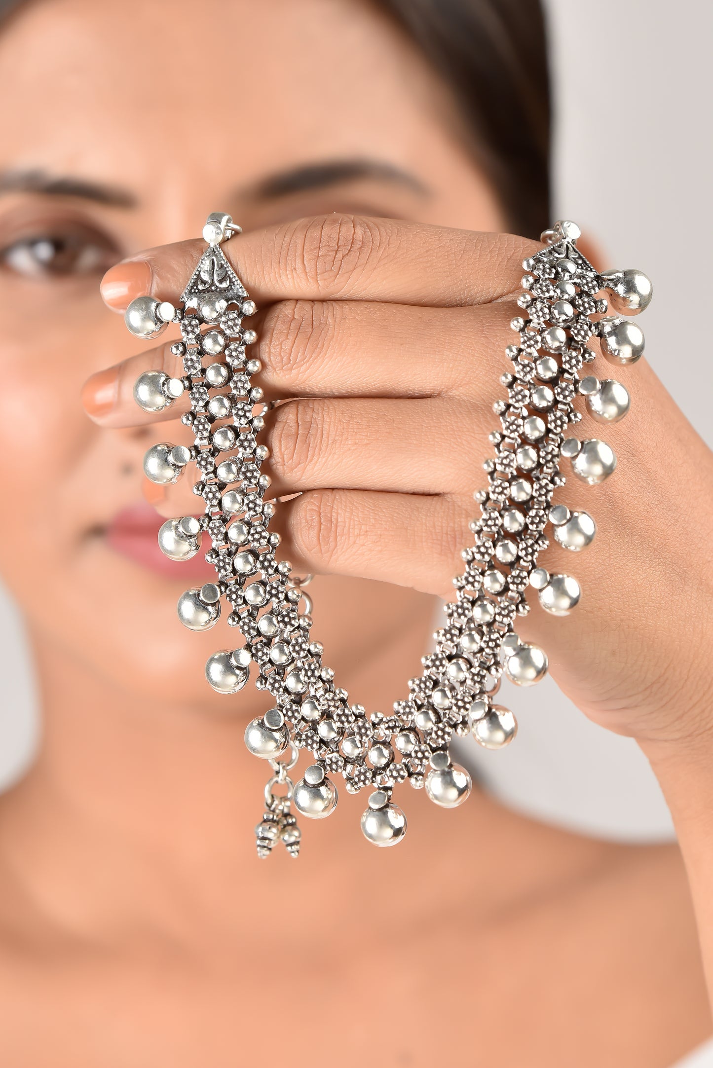 Interlink Chain Ball Necklace