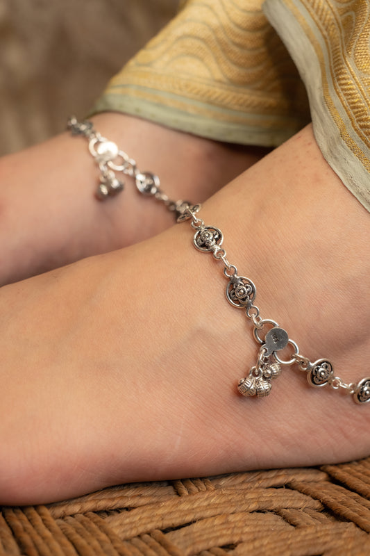 Geometric Floral Anklet